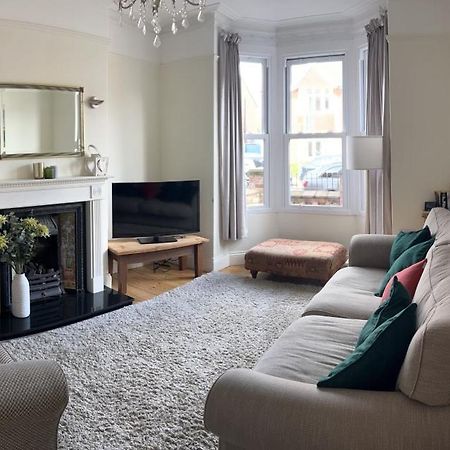 Spacious Victorian Townhouse With Cathedral Views 링컨 외부 사진