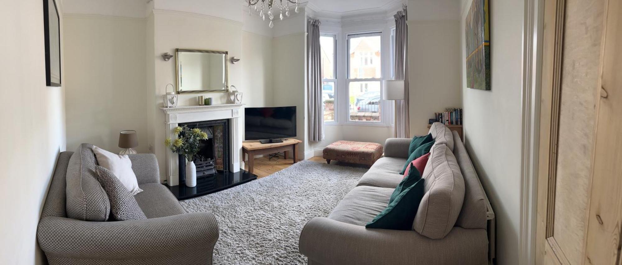 Spacious Victorian Townhouse With Cathedral Views 링컨 외부 사진